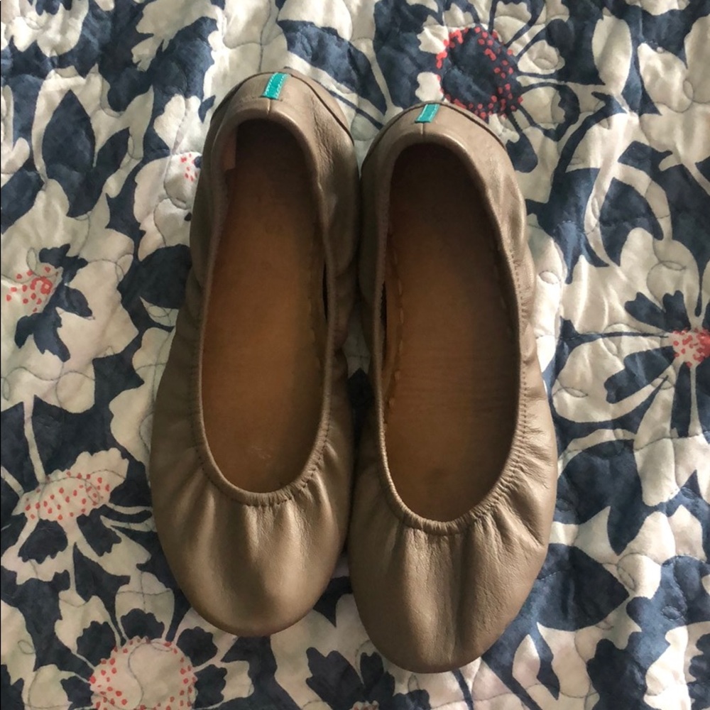 Taupe Tieks